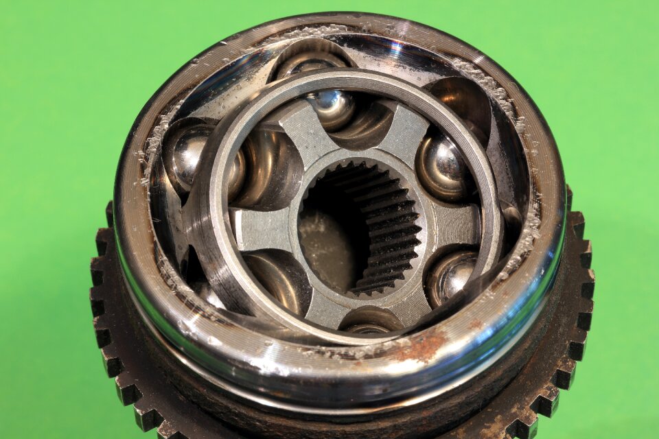 Coupling automotive car