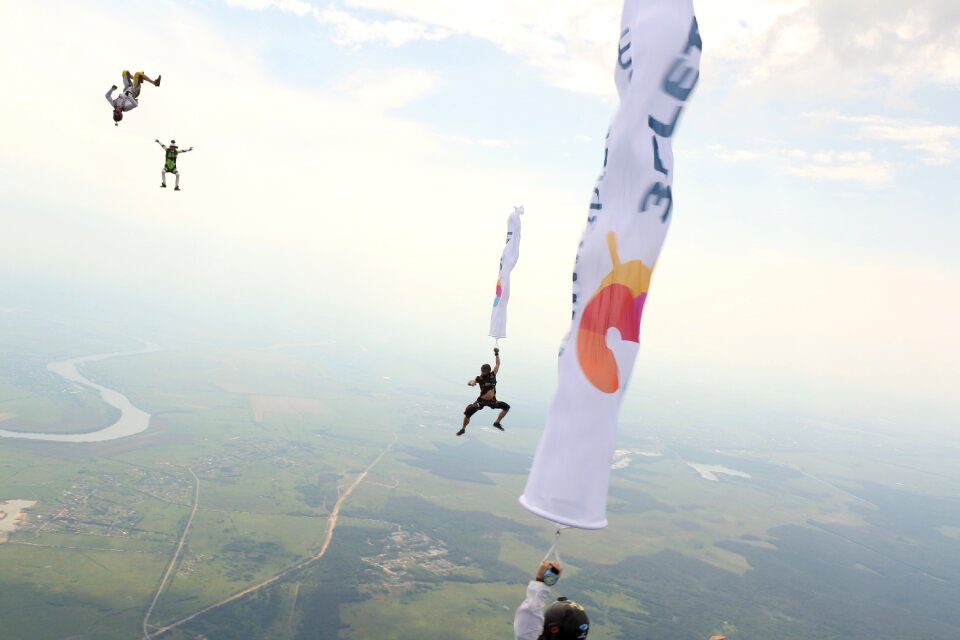 Skydiving parachutes jumping
