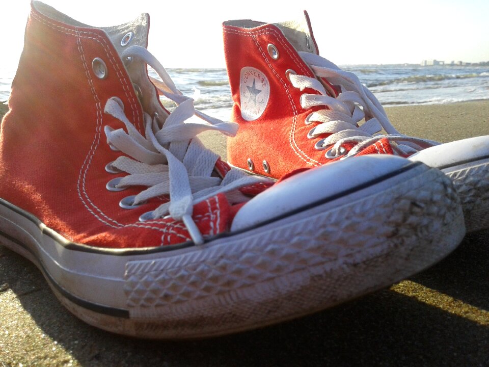 Gym shoes krasnye converse
