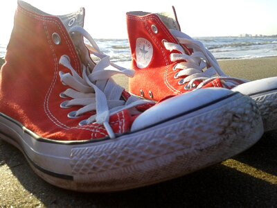 Gym shoes krasnye converse