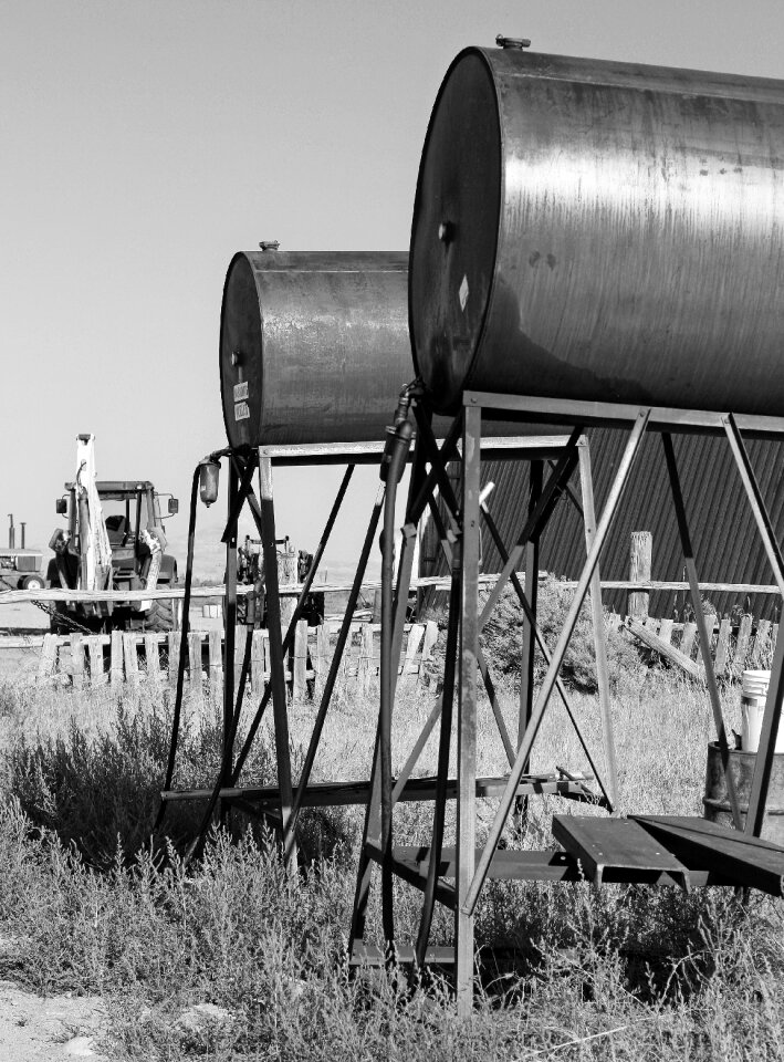 Gas tanks tractor country