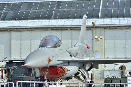 Aviation su-27 skies