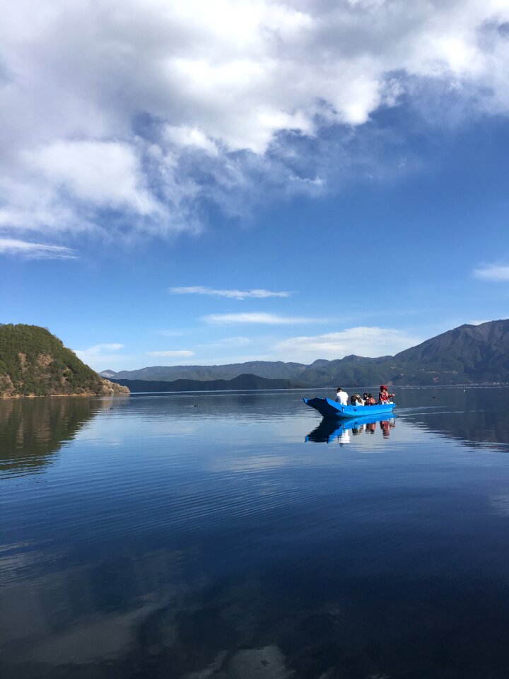 The scenery lugu lake lake