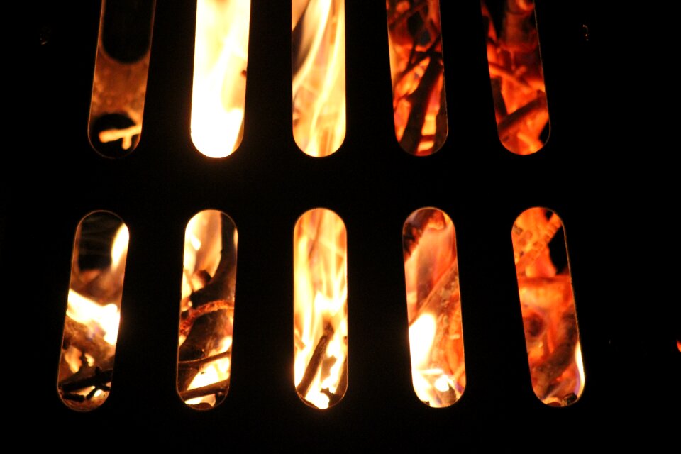 Burning wood border