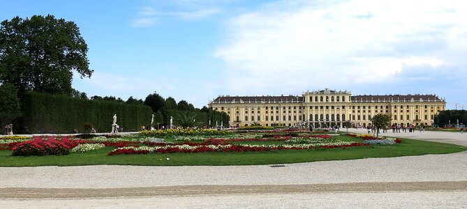 Vienna schönbrunn castle photo
