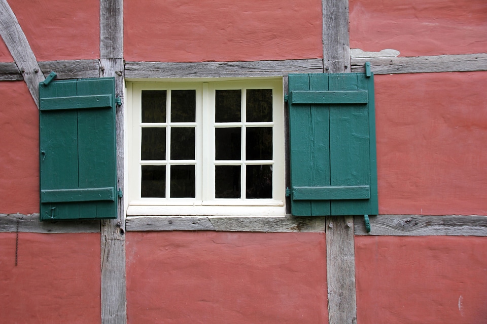 Truss fachwerkhaus red