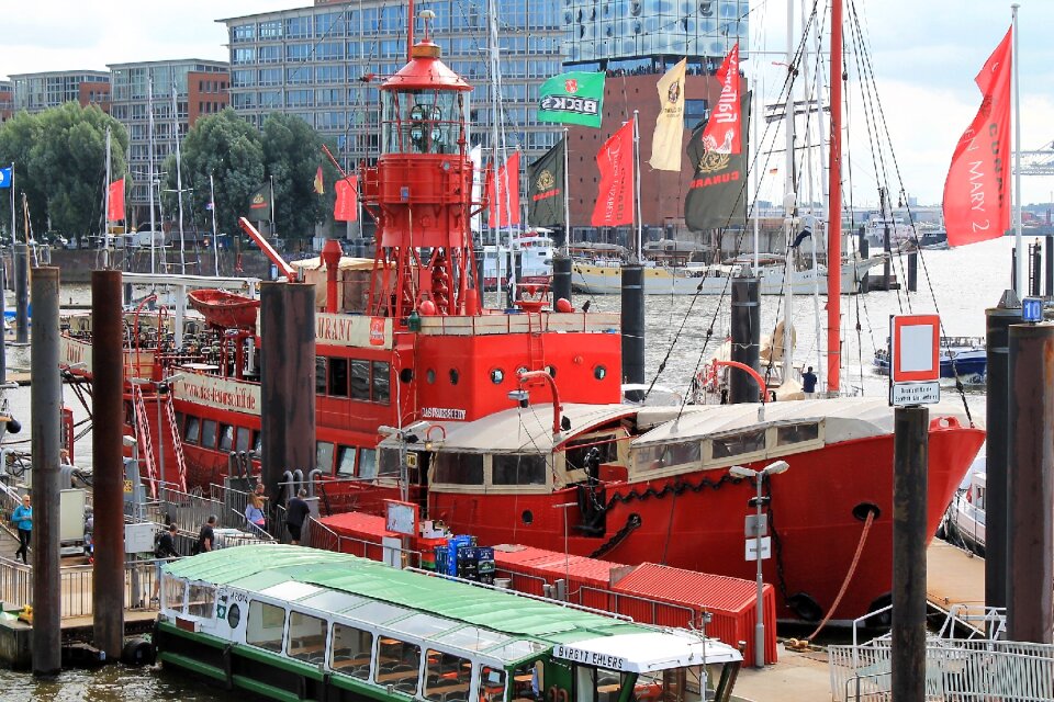 Port lightship elbe philharmonic hall photo