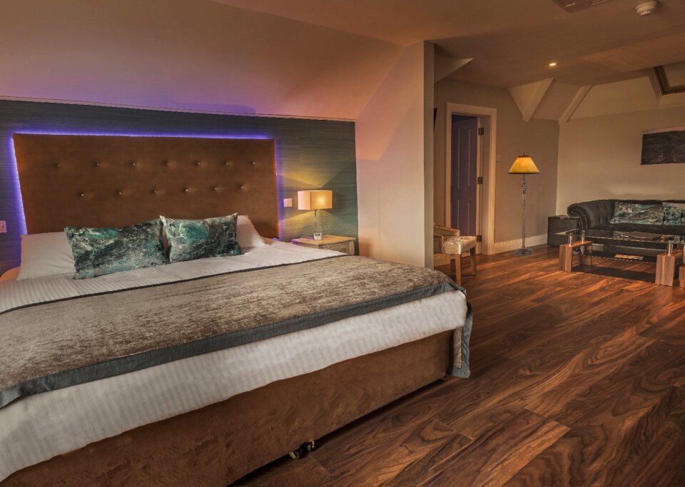 Brooklodge brown hotel
