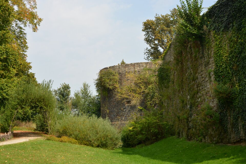 The moat tourist town architecture