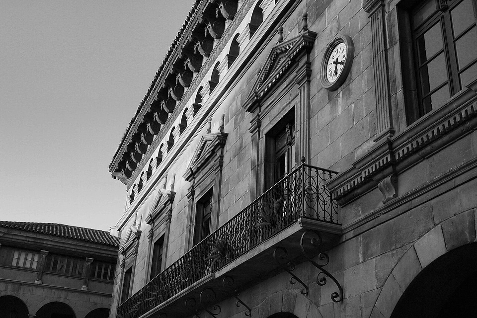 Building street architecture