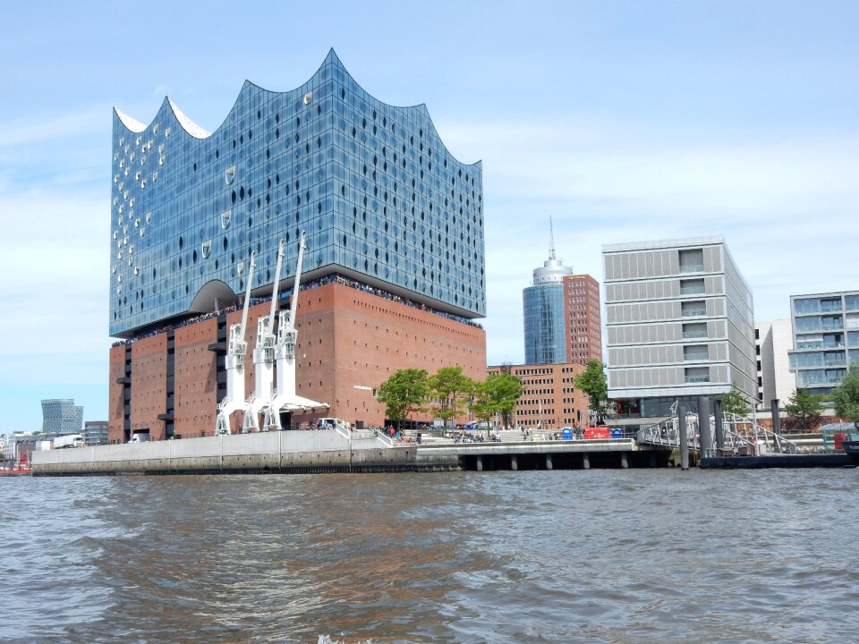 Water elbe philharmonic hall harbour cruise