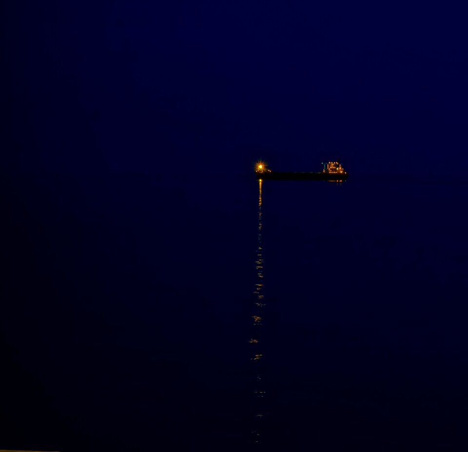 Lights horizon reflection