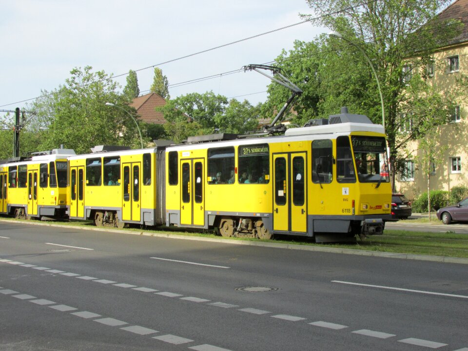 Capital yellow road