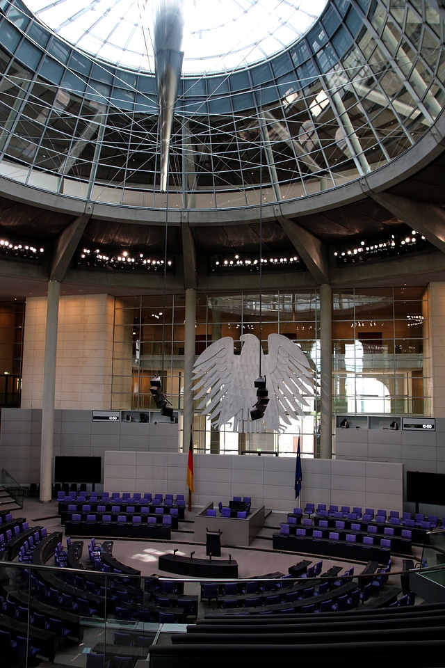 Chamber capital government