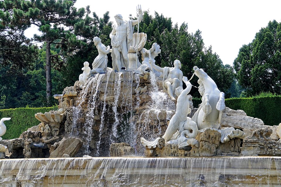 Vienna schönbrunn fountain