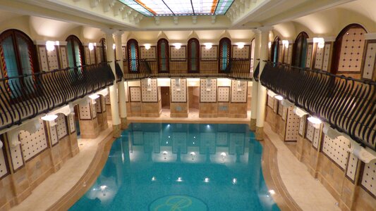 Pool corinthia bath