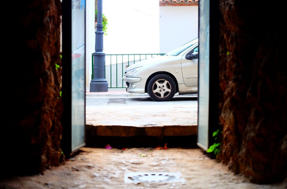 Entry cave vehicle