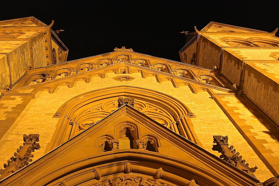 Lighting dom church