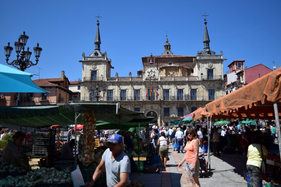 Leon market town hall square