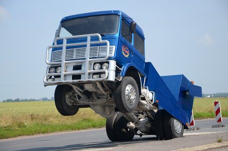 Show blue powerful engine