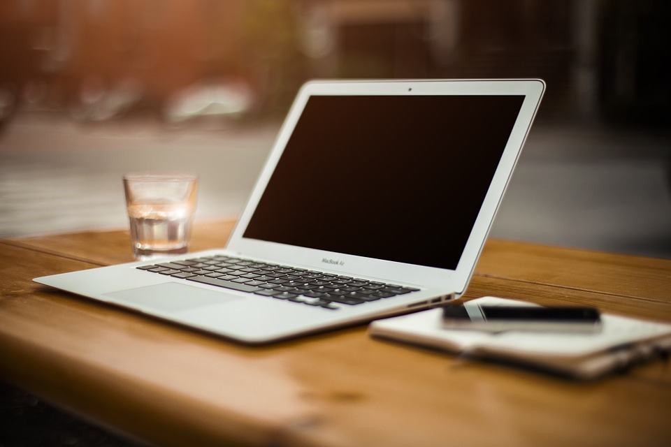 Business notebook macbook air