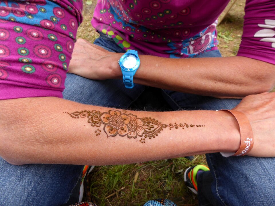 Body jewelry body painting tattoo arm
