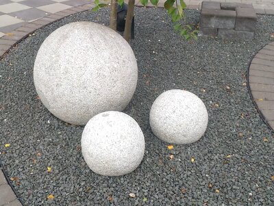 Exhibition plates stone