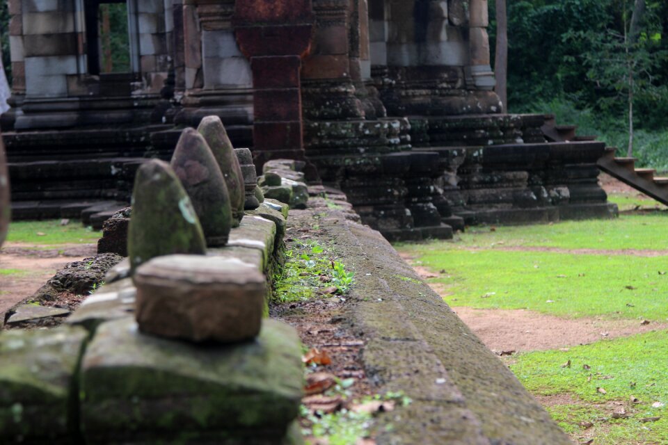 Angkor wat temple fence