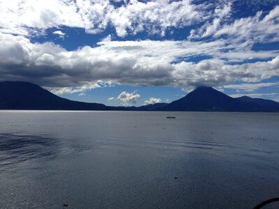 Lago atitlan lake volcanoes