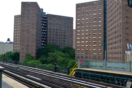 Manhattan residential train tracks photo