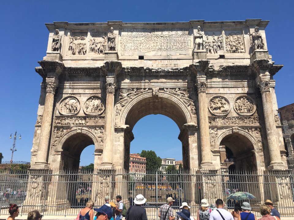 Rome colosseum triumphal arch