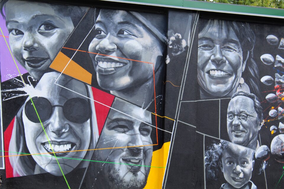 Smile street art face