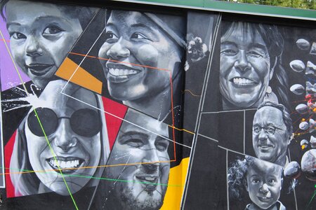Smile street art face