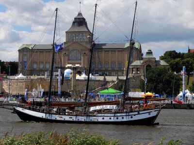 Sailing ship the tall ships races river