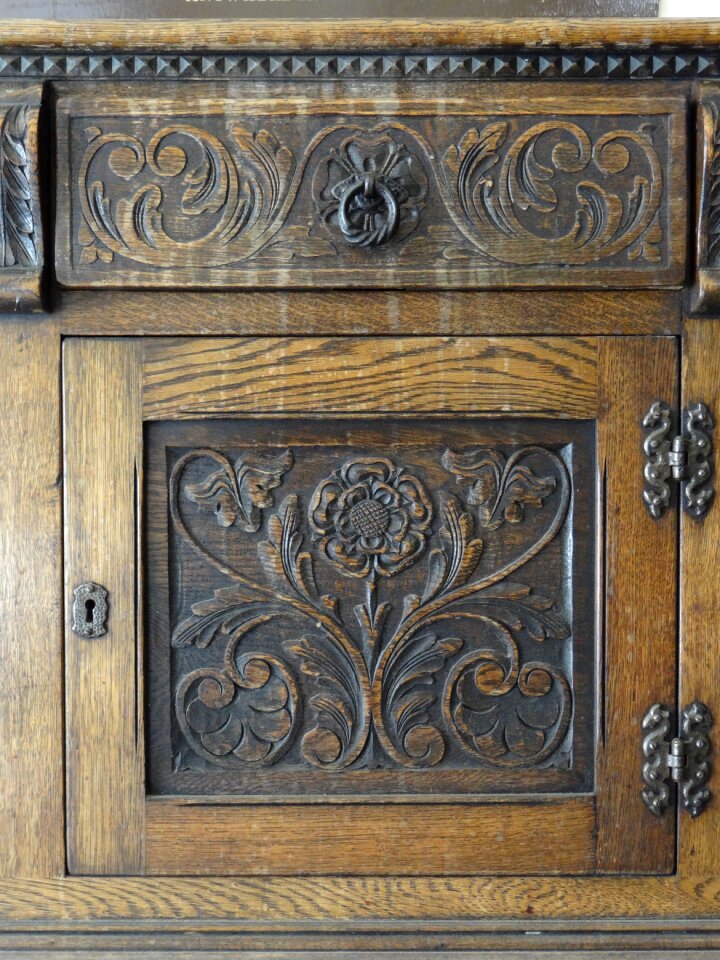 Wood cabinet chest of drawers
