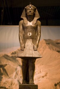 Grave tutankhamun egypt