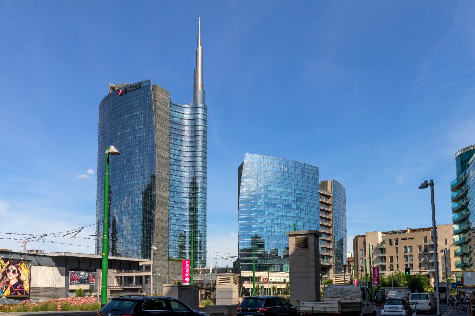 Unicredit tower piazza gae aulenti milan