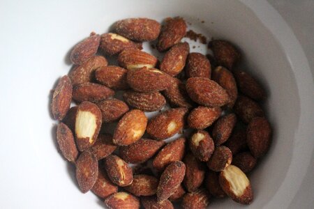 Nut nut snack