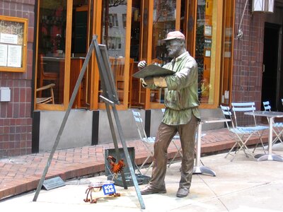 Painter statue Free photos