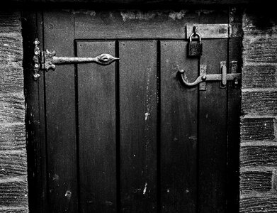 Entry brown open
