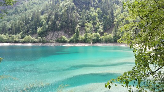 Jiuzhaigou sichuan multicolored hu