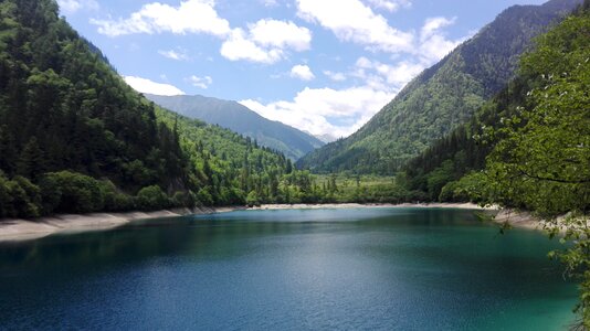 Jiuzhaigou sichuan lake photo