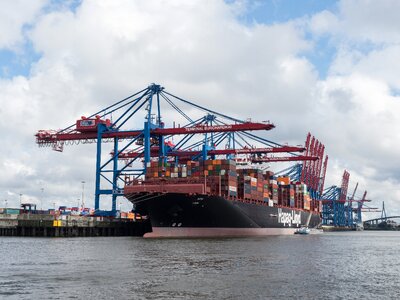 Harbour cranes container ship
