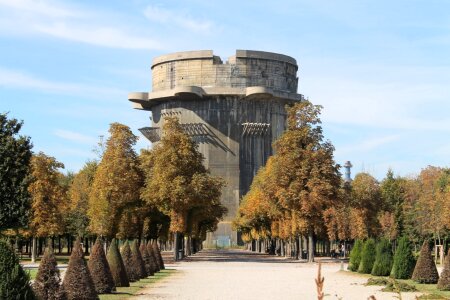 Augarten palais flowers flakturm