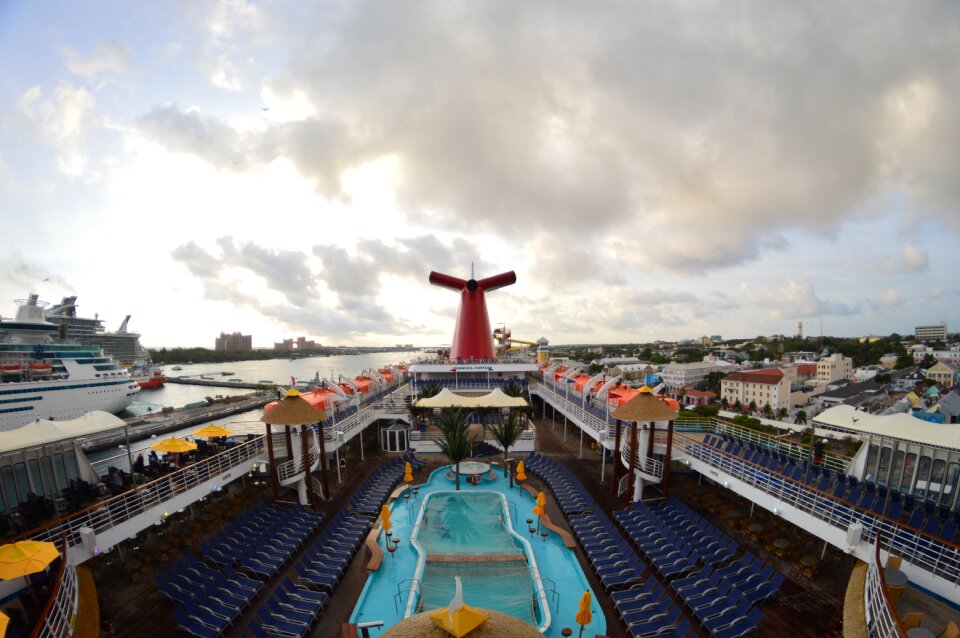 Vacation boat cruise