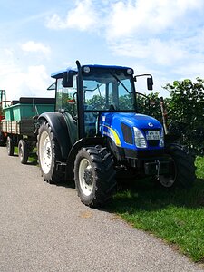 Winegrowing vineyard tractor