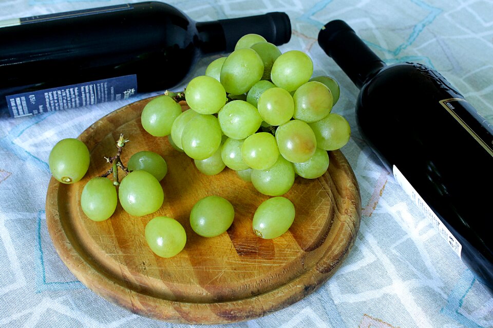 Grapes green dessert food