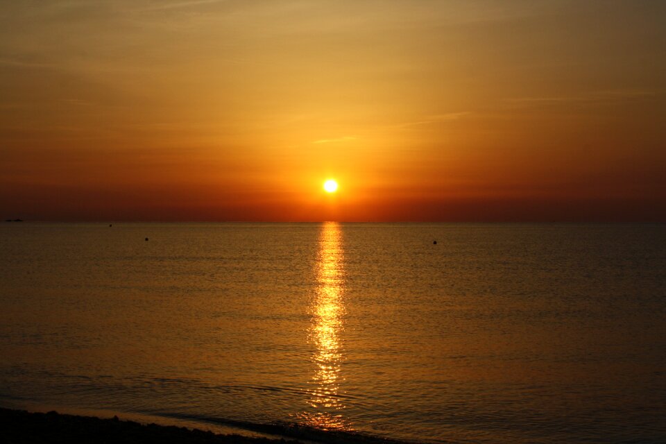 Backlighting impression sea