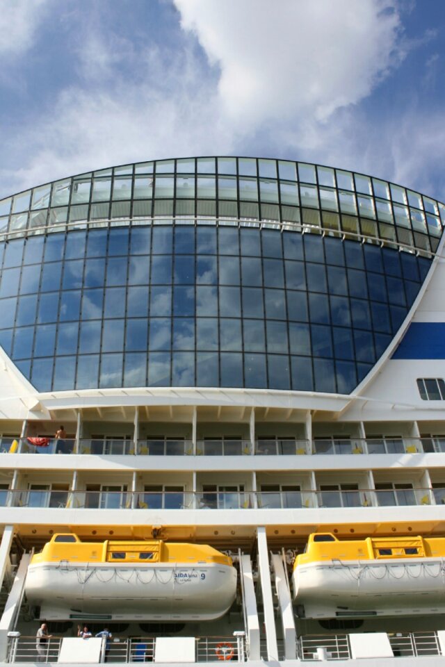 Harbour cruise port motifs sky