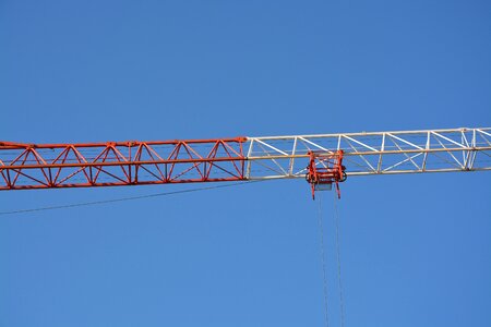 Crane machine red